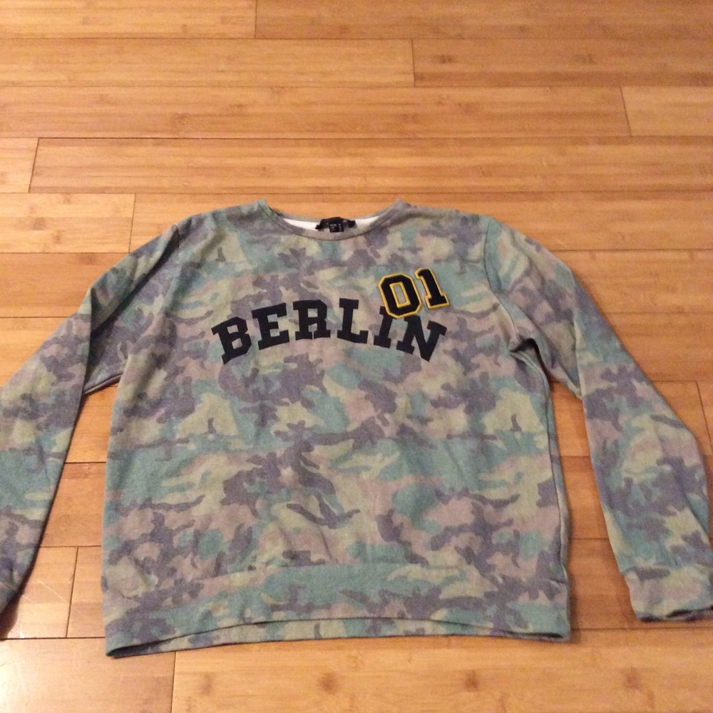 Camouflage sweatshirt by atmosphere size medium
